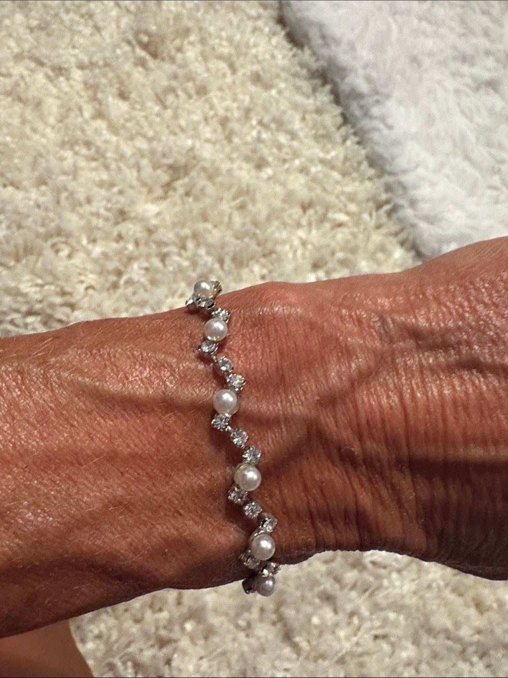 Elegant Pearl and Crystal Silver Bracelet - White